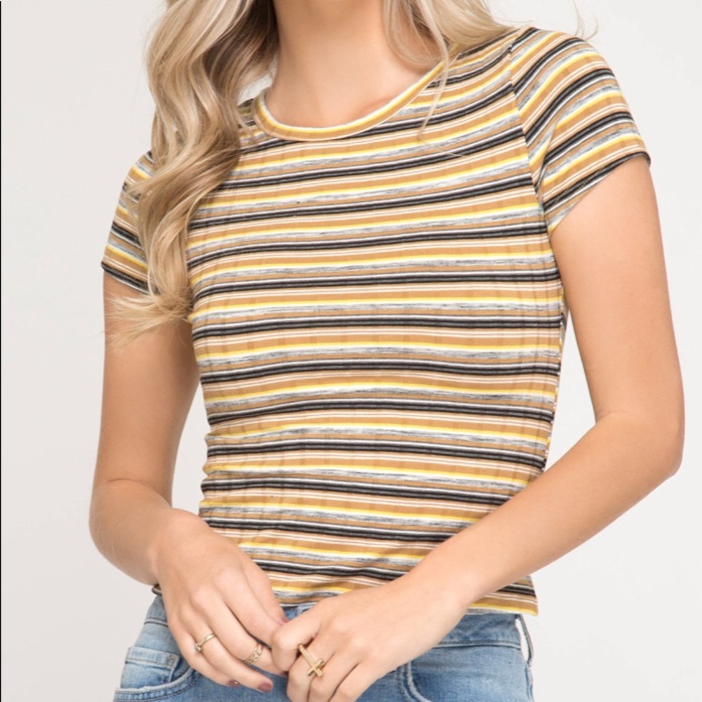 SHORT SLEEVE RIB KNIT TOP